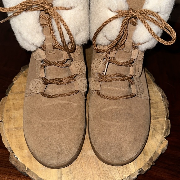 Abeo Women's Imelda Shearling Boots, Tan/Brown - Picture 7 of 15